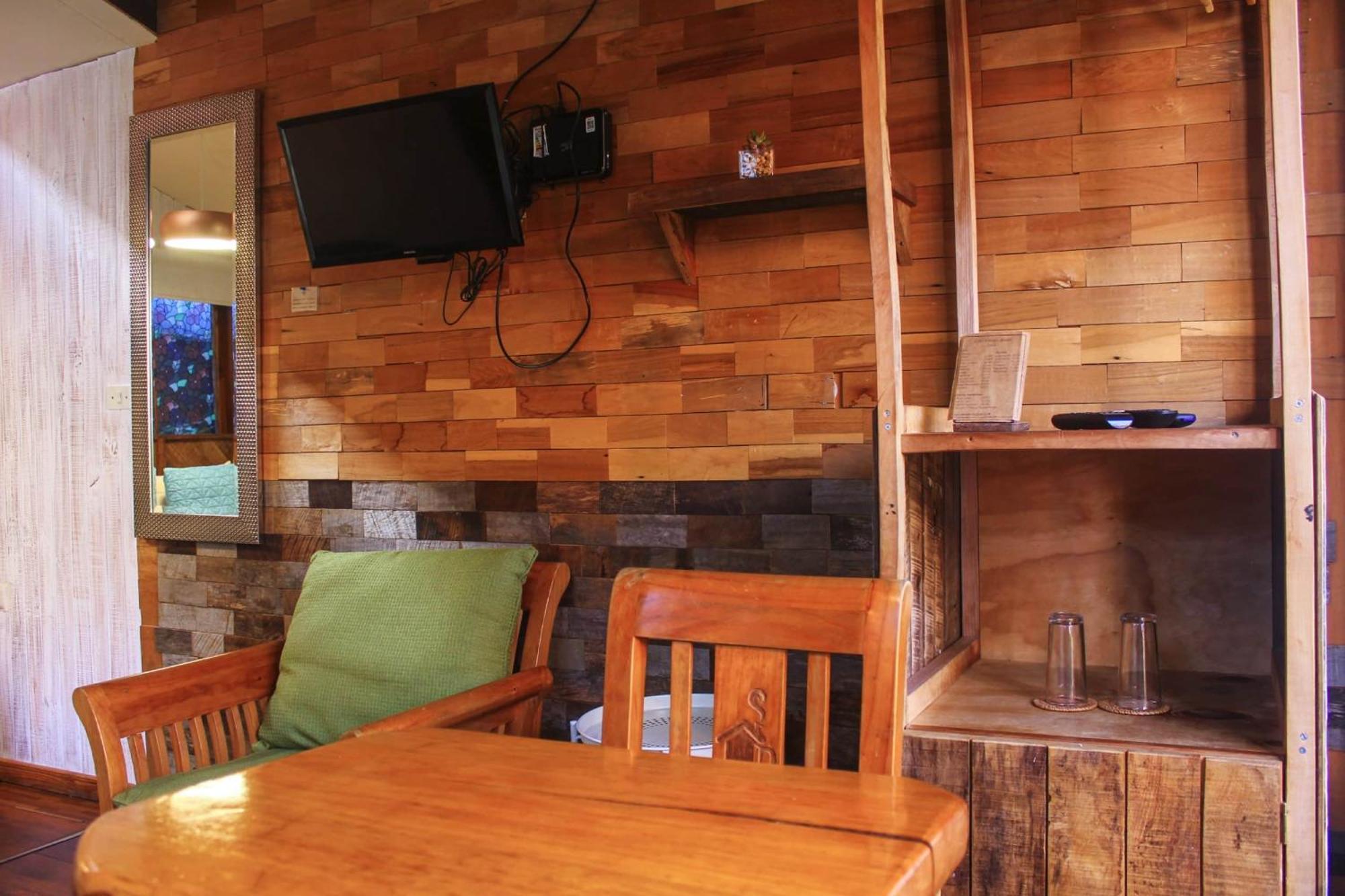 La Araucaria Hosteria Boutique - Ex Lounge Brasil Pucón Oda fotoğraf